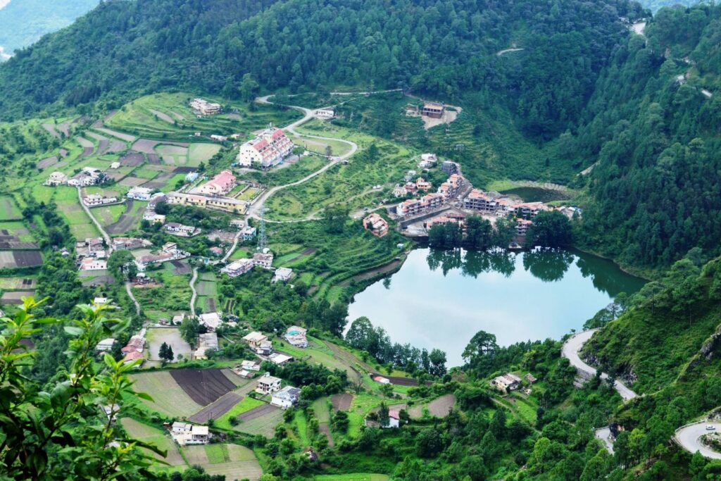 Delhi to Nainital Taxi